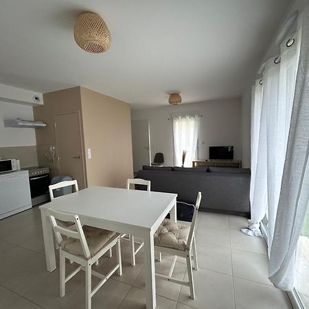 Appartement Avec Jardin Chateauneuf-de-Galaure Kültér fotó